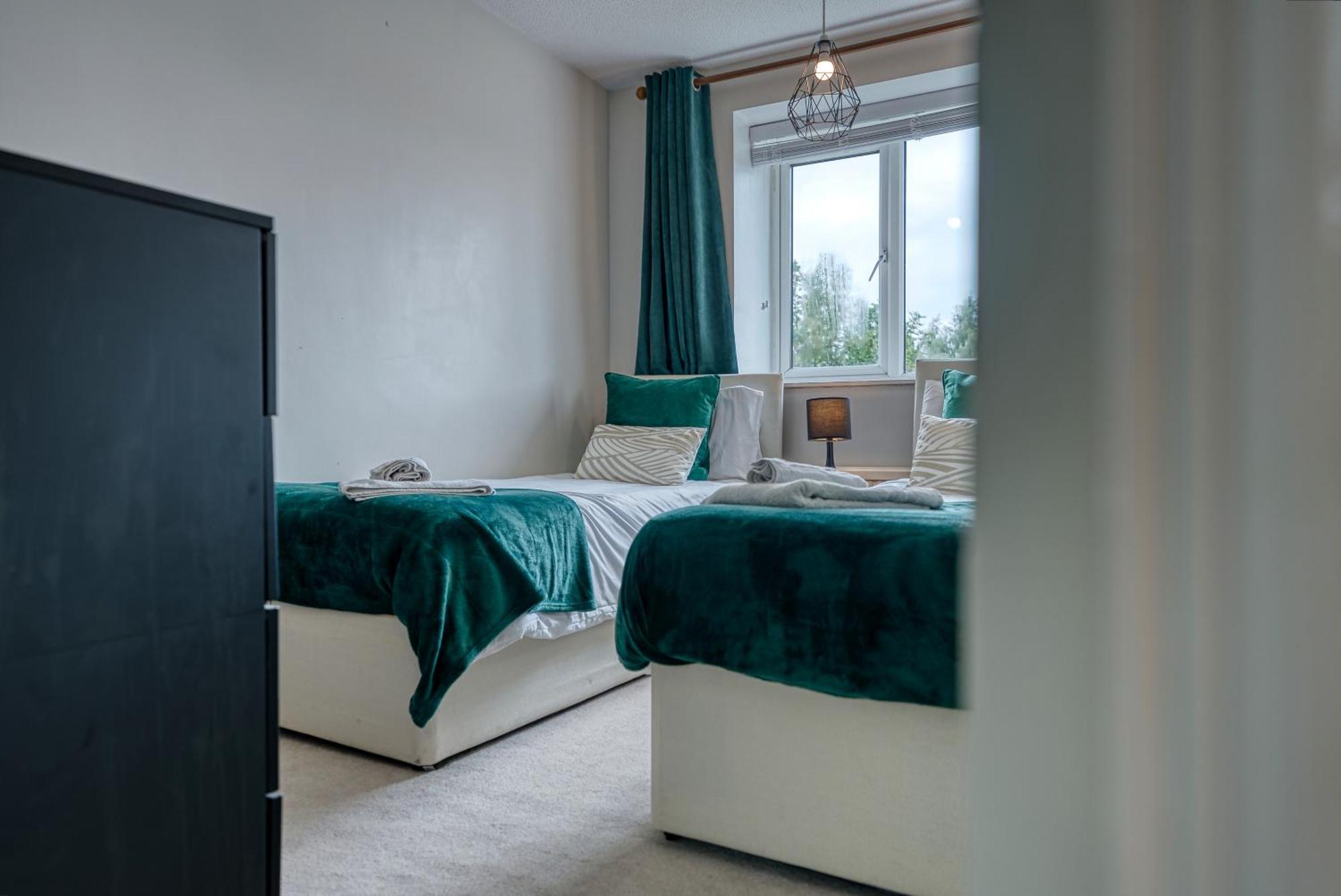 Capri 13 Sa - 3 Bed House, Close To Loughborough University & M1 Motorway, Free Wifi, Big Garden, Ample Parking- Ask For Contractor Rates! מראה חיצוני תמונה