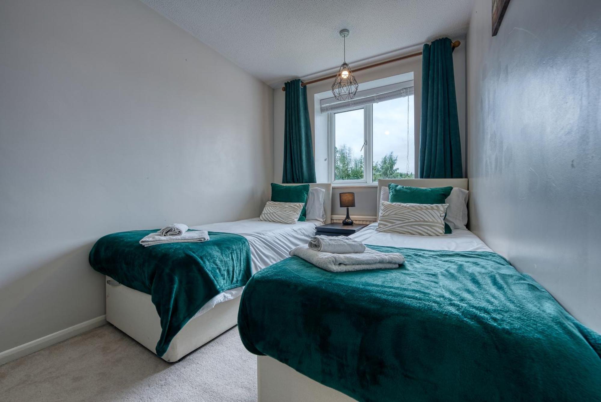 Capri 13 Sa - 3 Bed House, Close To Loughborough University & M1 Motorway, Free Wifi, Big Garden, Ample Parking- Ask For Contractor Rates! מראה חיצוני תמונה