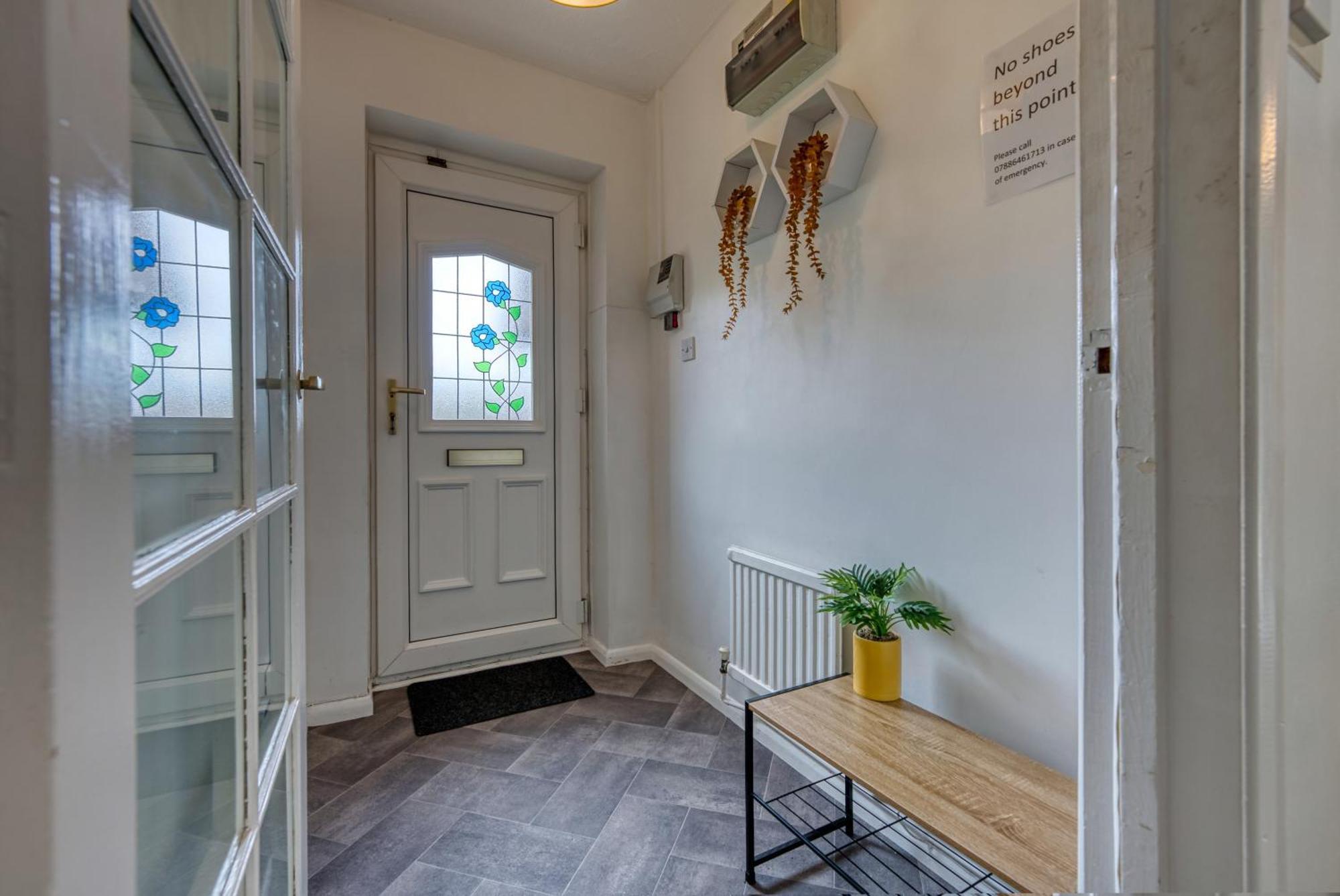 Capri 13 Sa - 3 Bed House, Close To Loughborough University & M1 Motorway, Free Wifi, Big Garden, Ample Parking- Ask For Contractor Rates! מראה חיצוני תמונה