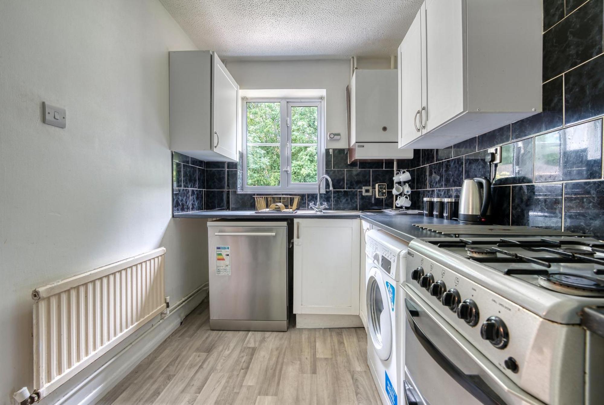 Capri 13 Sa - 3 Bed House, Close To Loughborough University & M1 Motorway, Free Wifi, Big Garden, Ample Parking- Ask For Contractor Rates! מראה חיצוני תמונה